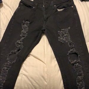Levis slim tapered distressed